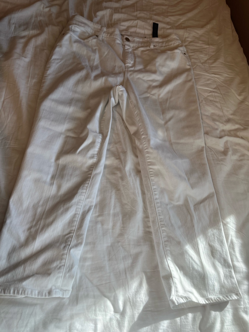Chico's White Girlfriend Crop Ankle Jeans